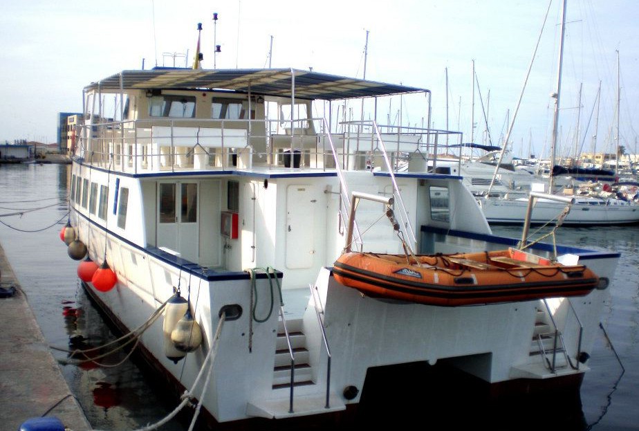 Excursión Islas Columbretes con el Clavel I 