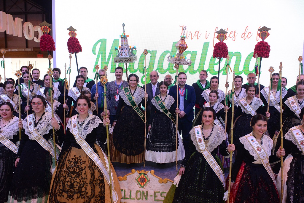 Castellón promociona la Magdalena en Fitur con una gaiata y el avance de fiestas en inglés y francés
