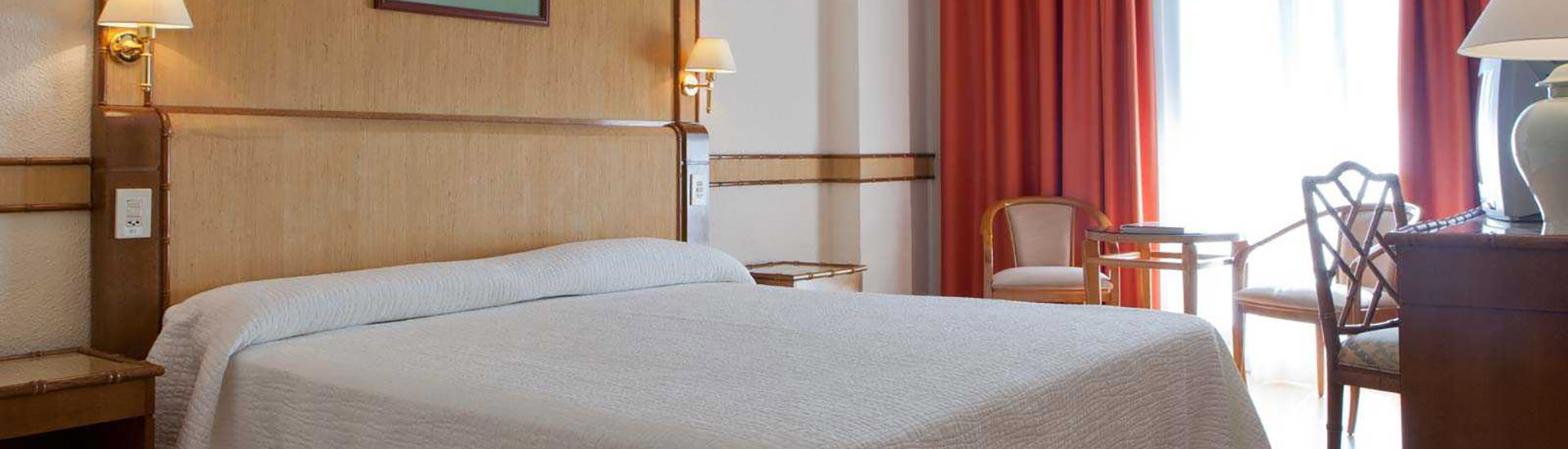 Hotel Intur Orange