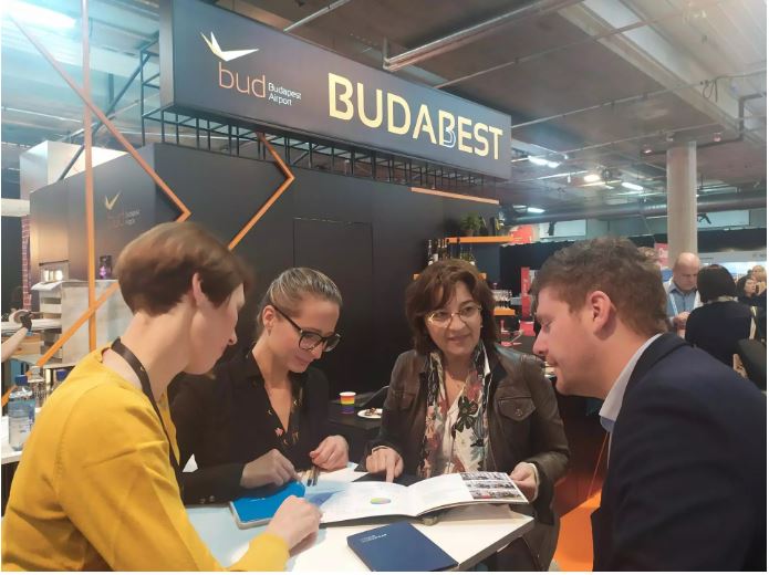 Aeropuertos de Castellón y Budapest e Introducing Castellón hacen una acción promocional conjunta de la conexión aérea