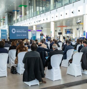 El aeropuerto de Castellón congrega al sector aeronáutico y aeroespacial en la segunda edición del ‘Business Forum’