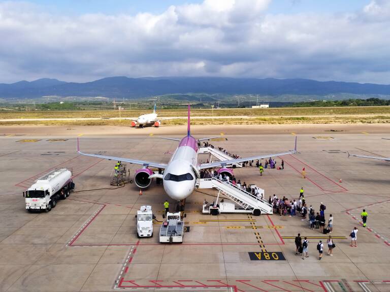 El aeropuerto de Castellón amplía su red de destinos: ¡Un nuevo vuelo a Bucarest, Rumanía, despega en junio